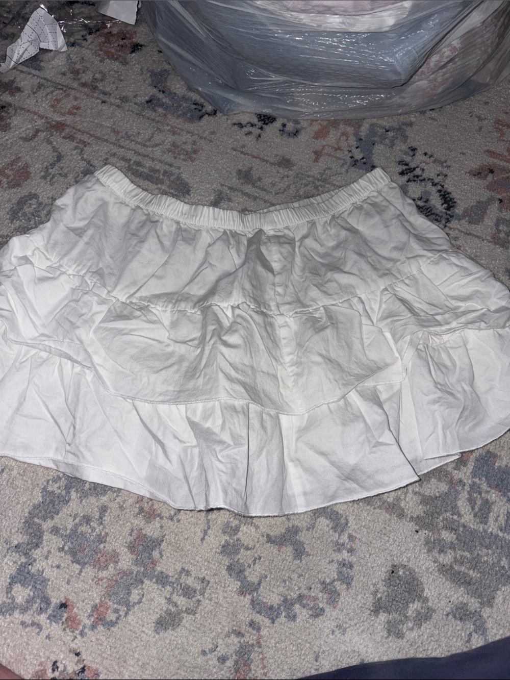 Brandy Melville White Tiered Ruffle Mini Skirt - Women's size small